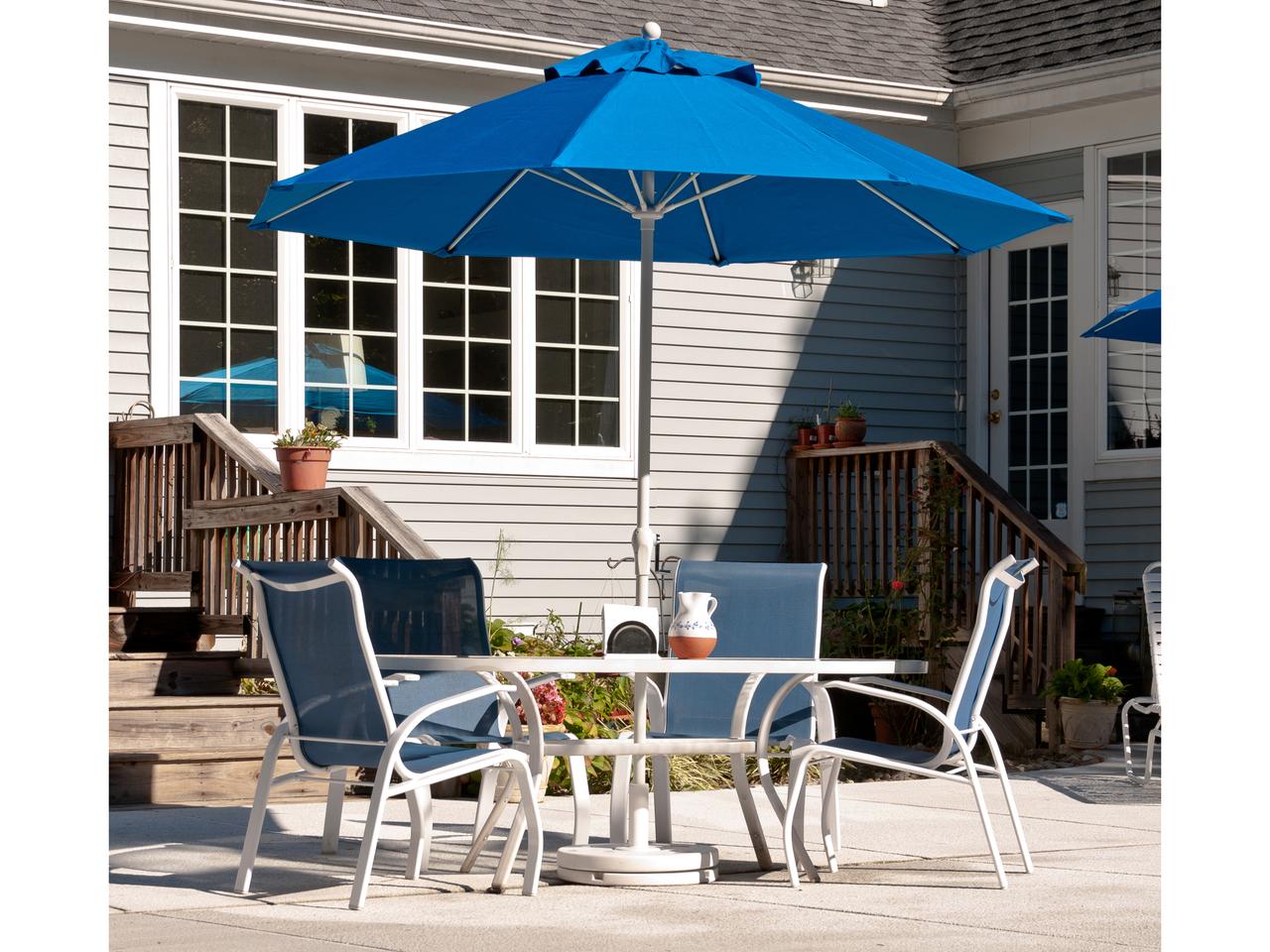 frankford patio umbrella 9 sku fum16009 Aurora Ft Square Cantilever Items Included Frankford Umbrellas Aurora 9 Foot