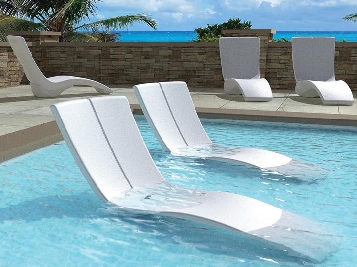 Tropitone Curve Resin Outdoor Patio Lounge Set