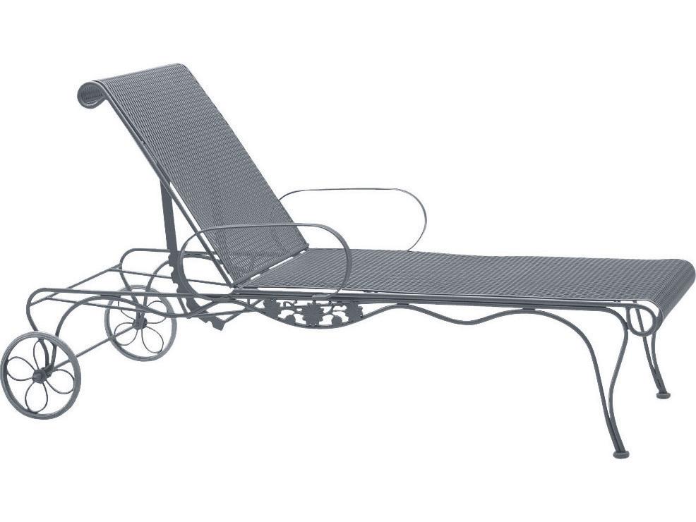 Woodard Briarwood Wrought Iron Adjustable Outdoor Chaise Lounge with Cushion