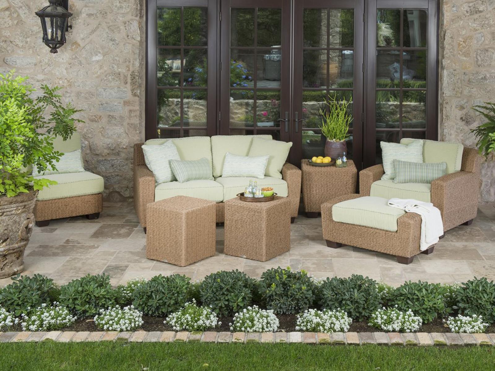 Woodard Whitecraft Saddleback Wicker Outdoor Patio Lounge Set