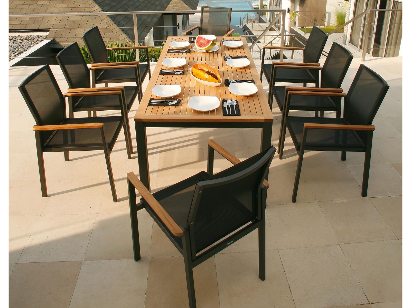 Barlow Tyrie Aura Aluminum Dining Set