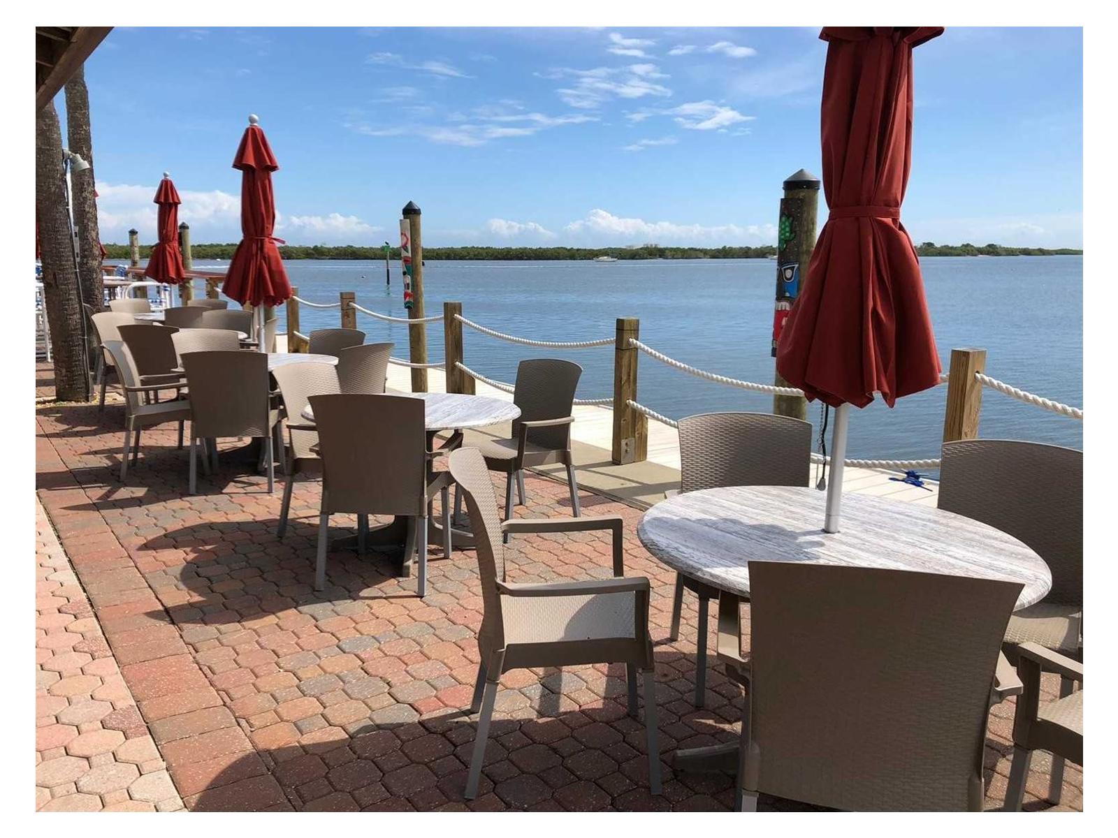 Grosfillex Havana Classic Aluminum French Taupe Outdoor Dining Set