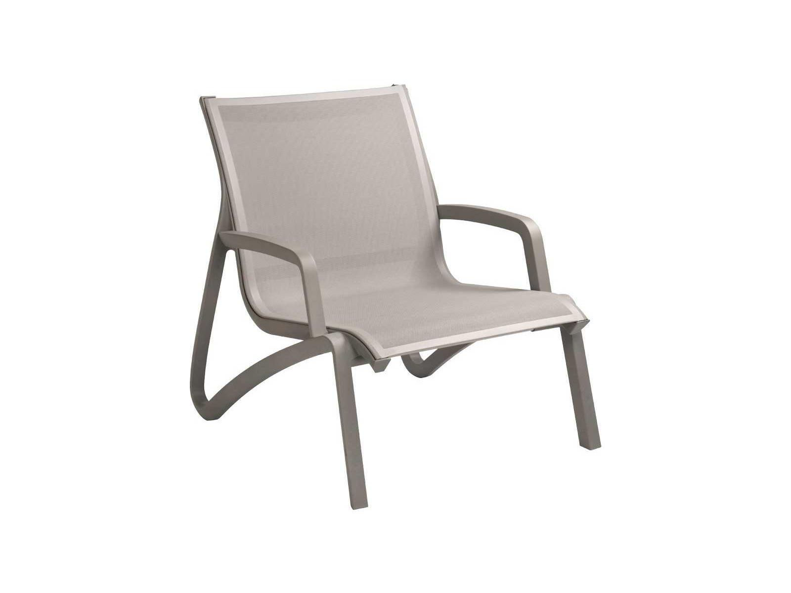 Grosfillex Sunset Sling Aluminum Resin Platinum Gray Outdoor Lounge Chair in Gray