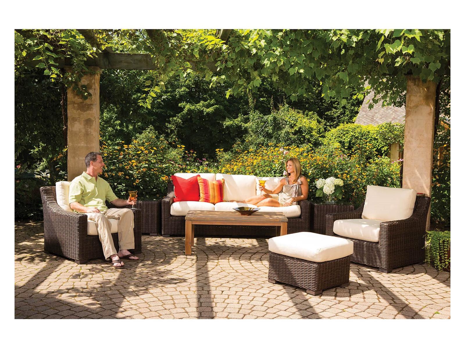 Lloyd Flanders Mesa Wicker Outdoor Lounge Set