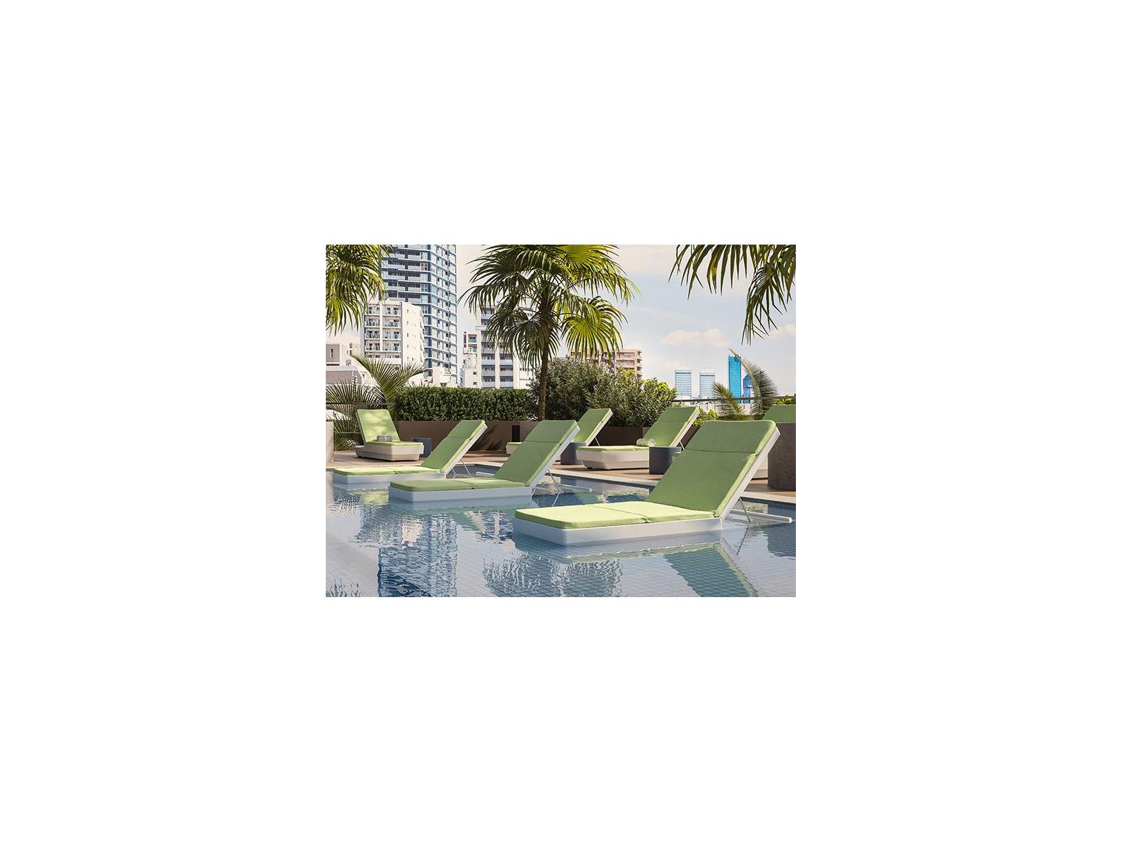 Tropitone Curve Resin Cushion Patio Lounge Set