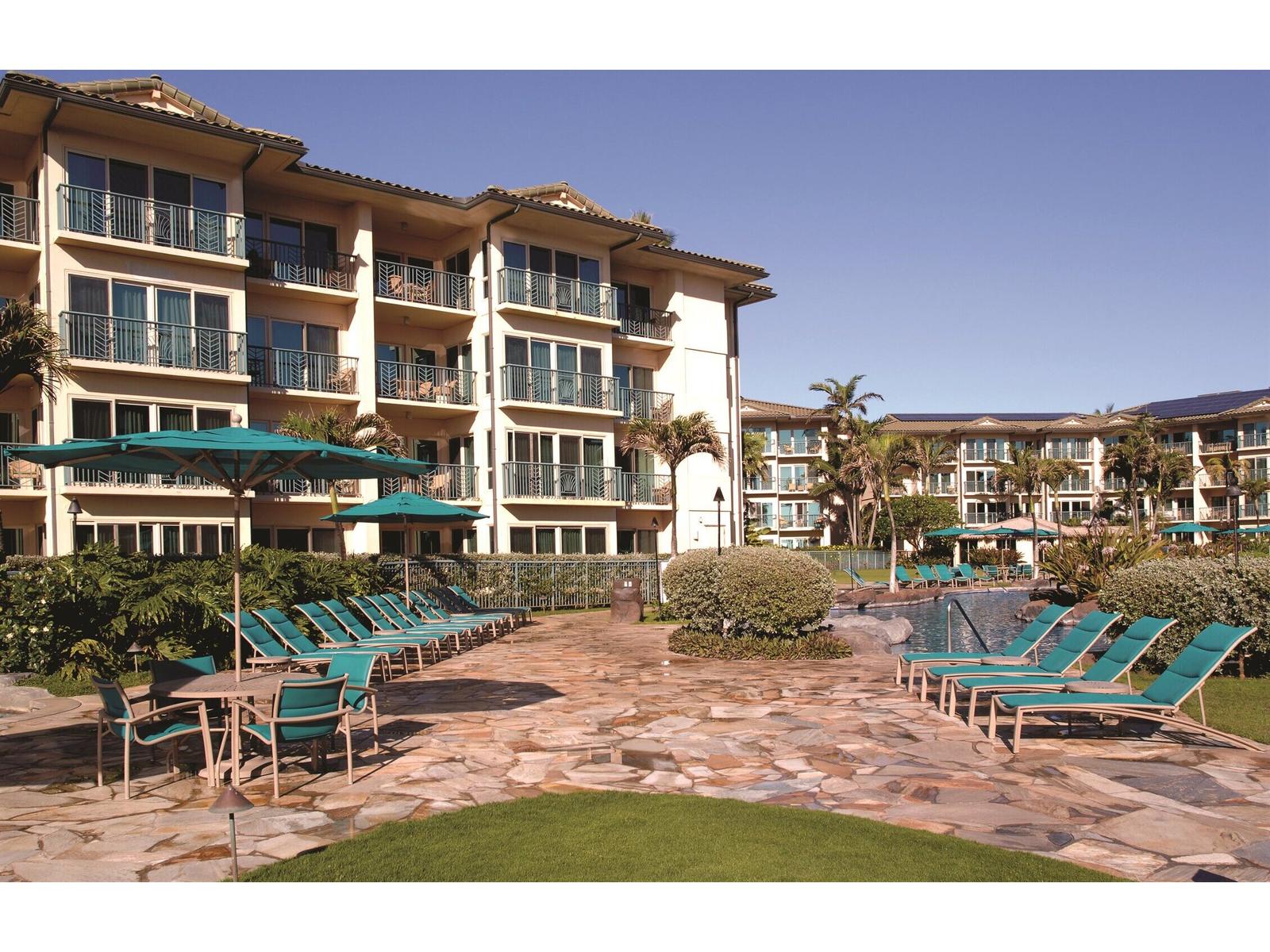 Tropitone South Beach Padded Sling Aluminum Lounge Set