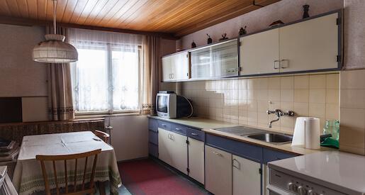 How to Take Your Old Outdated Kitchen and Turn it Into a Modern Living Space