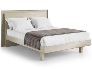 Kava Washed Oak Beige Wood Queen Platform Bed