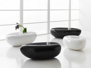 Phillips Collection Outdoorriver Stone Oval Gel Coat White Coffee Table