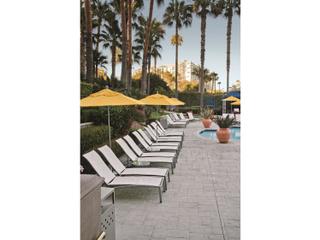 Tropitone South Beach Relaxed Sling Aluminum Lounge Set