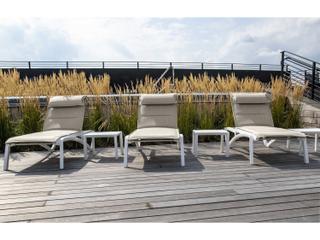 Grosfillex Sunset Glacier White Aluminum Resin Outdoor Patio Lounge Set in Beige