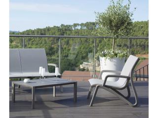 Grosfillex Sunset Sling Aluminum Resin Platinum Gray Outdoor Lounge Chair in Gray