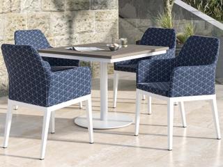 Oxford Garden Oland Aluminum Chalk 5 Piece Outdoor Patio Dining Set with Spectrum Indigo Cushions