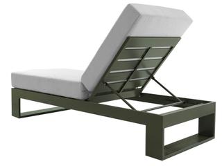 Axcess Inc. Hampton Single Patio Chaise