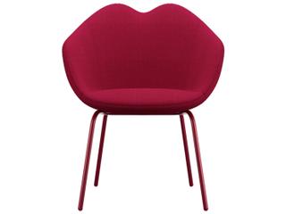 Qeeboo XOXO Red Upholstered Arm Dining Chair