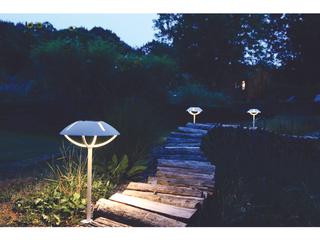 Seaside Casual La Lampe Aluminum Solar Parabole