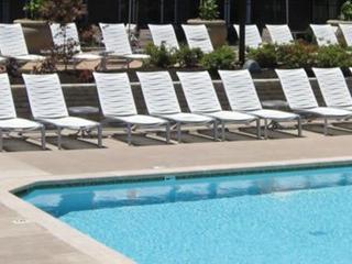 Tropitone South Beach Wave Aluminum Outdoor Patio Lounge Set