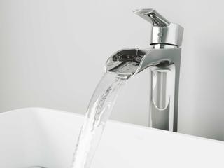 Vigo Niko Chrome 1-Handle Waterfall Vessel Bathroom Faucet