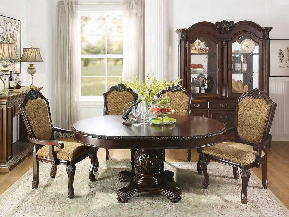Chateau De Ville Dining Room Set