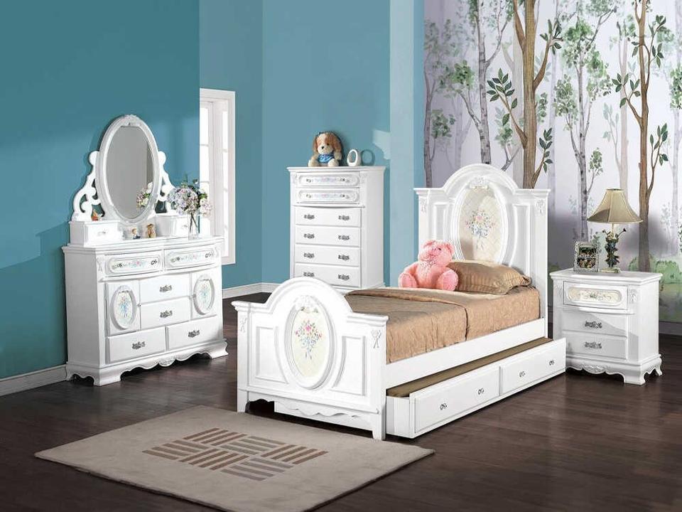 Flora Bedroom Set
