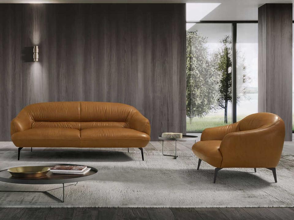 Leonia Sofa Set