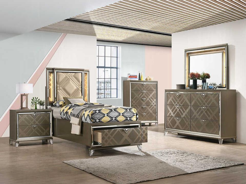 Skylar Bedroom Set