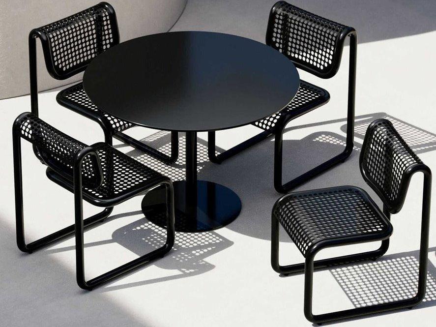 Pedestal Black Patio Dining Room
