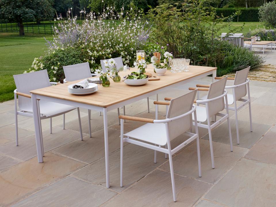 Around Aluminum Dining Set