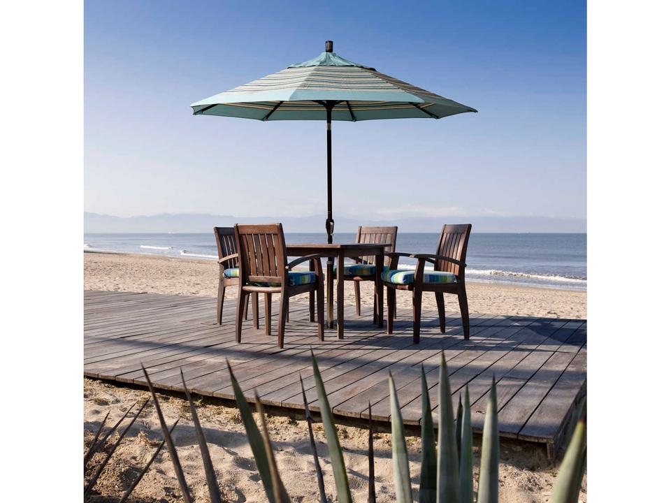 Pacific Trail 9 Foot Octagon Market Umbrella with Crank Lift