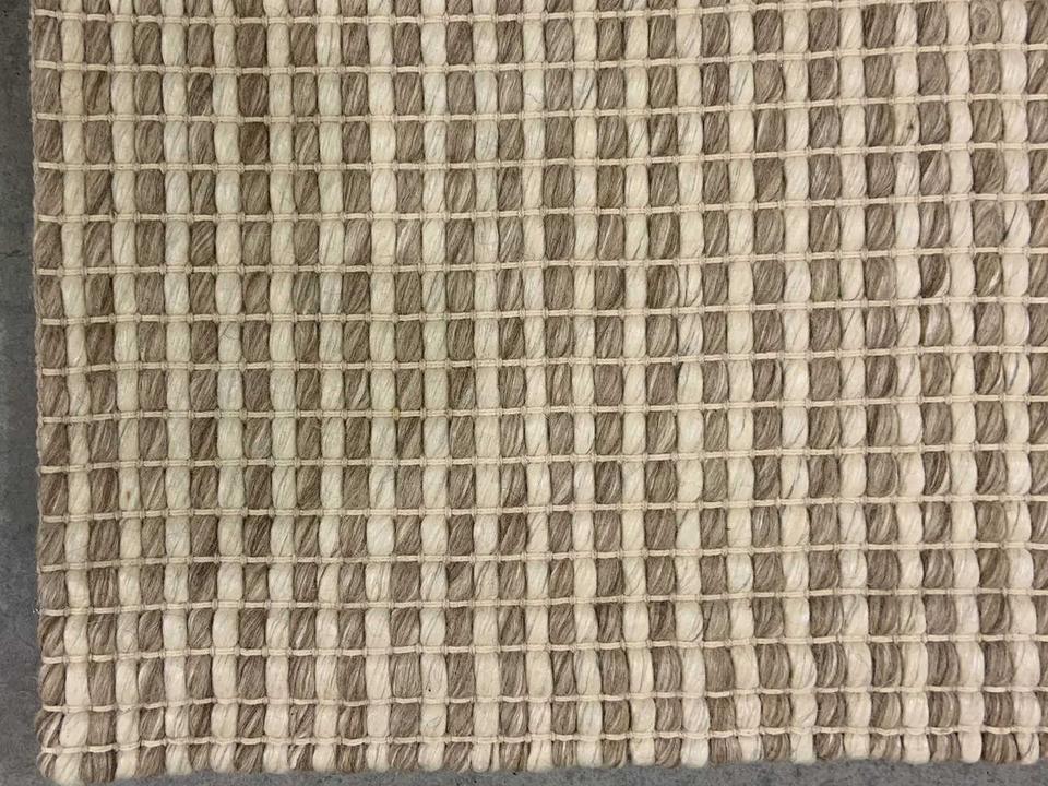 Edwina Hand-Woven Striped Area Rug in Wool Viscose and Cotton