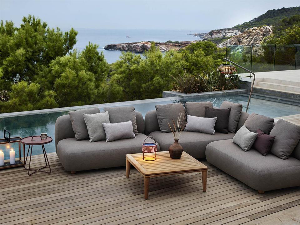 Capture Taupe Airtouch Sectional Lounge Set
