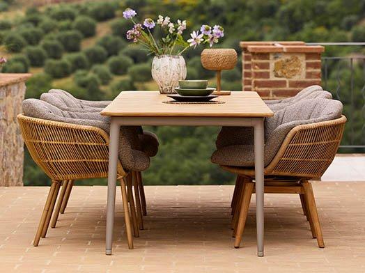 Stay Natural Weave Dining Set