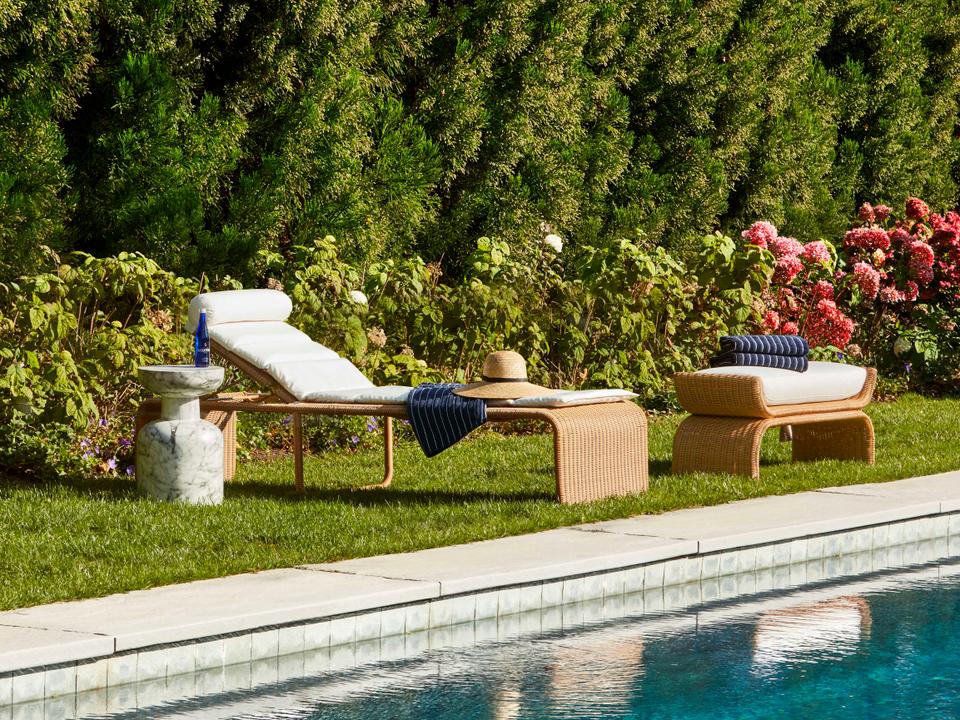 Carrier And Company Aluminum Cushion Lounge Set