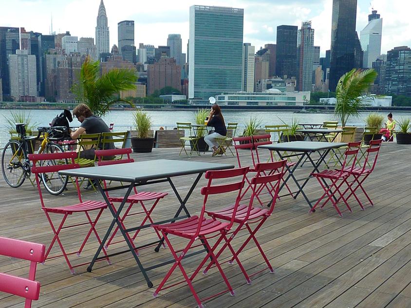Arc En Ciel Steel Outdoor Dining Set