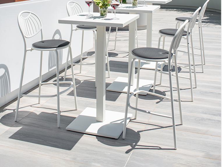 Coupole Steel Outdoor Patio Dining Set