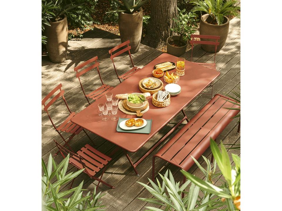 Caractere Steel Dining Set