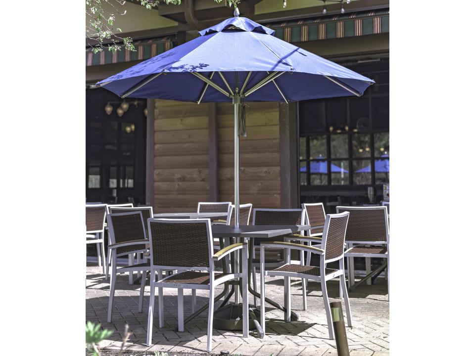 Greenwich 7.5-Foot Octagon Pulley Lift Aluminum Market Umbrella