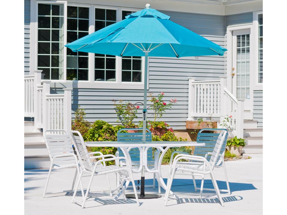 Monterey 7.5 Foot Octagon Market Umbrella with Crank Lift