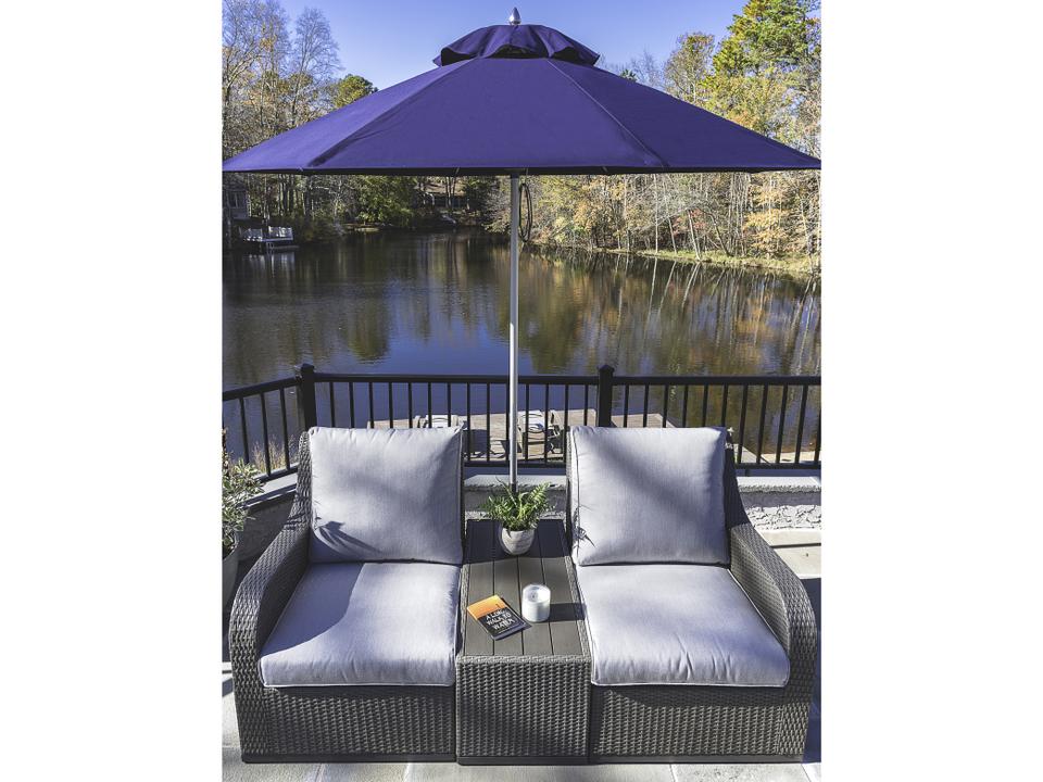 Monterey 9 Foot Octagon Fiberglass Pulley Lift Market Umbrella