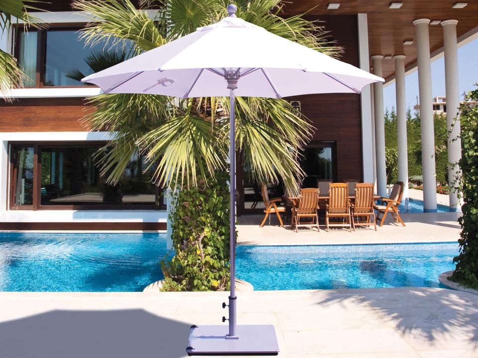 722 7.5 Foot Octagon Manual Lift Umbrella