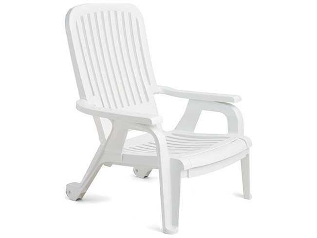Bahia Resin White Stacking Deck Outdoor Lounge Chair