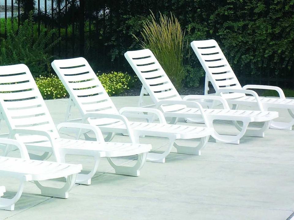 Bahia Resin White Outdoor Patio Lounge Set