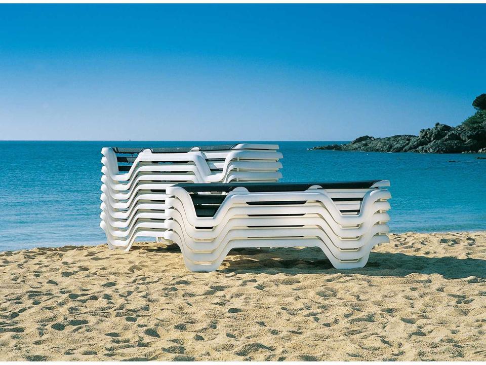 Marina Sling Resin White Patio Lounge Set in Sky Blue