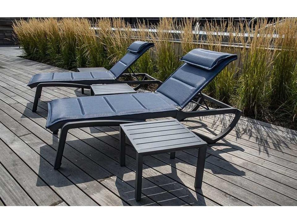 Sunset Sling Volcanic Black Aluminum Resin Outdoor Patio Lounge Set in Madras Blue