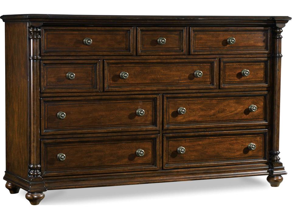 Leesburg 10-Drawer Dresser in Traditional Mahogany