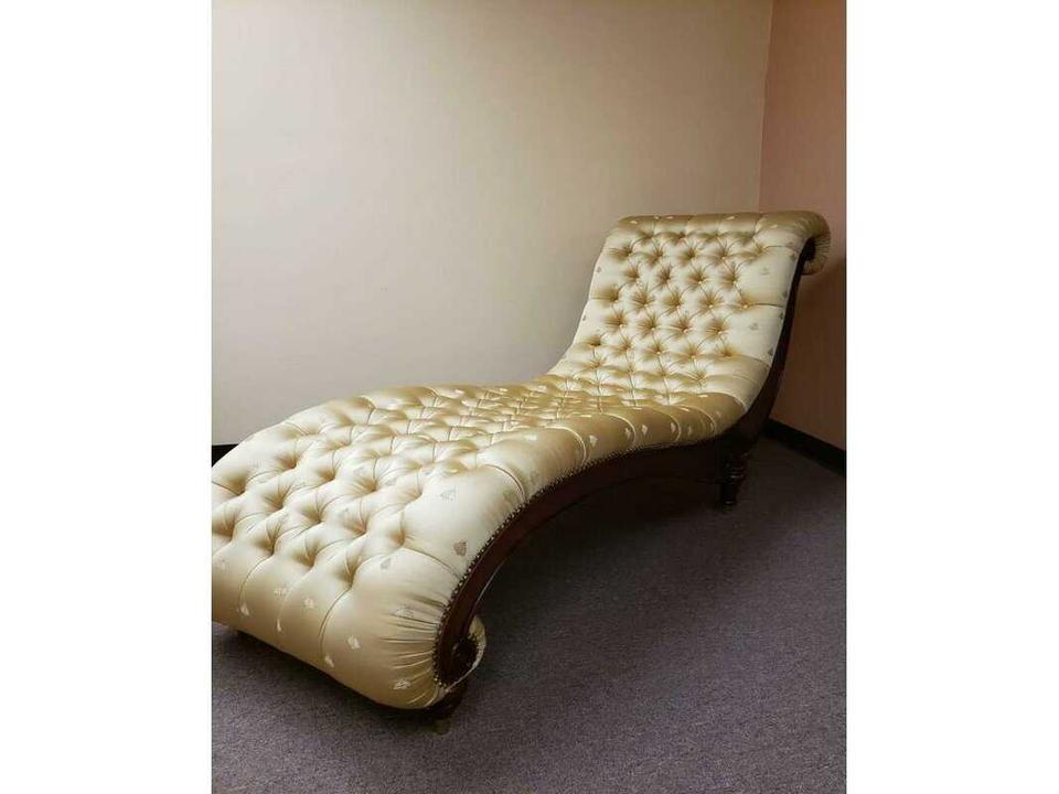 82181 Cream Leather Chaise Lounge with Traditional Carved Wood Frame
