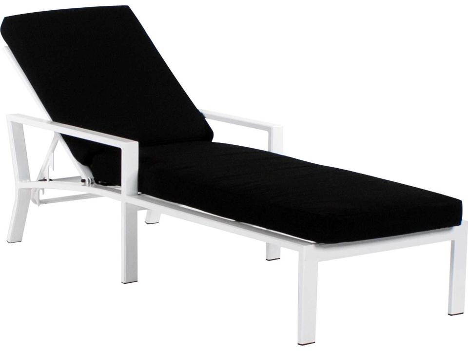 Parkview Woven Wicker Single-Patio Chaise Lounge
