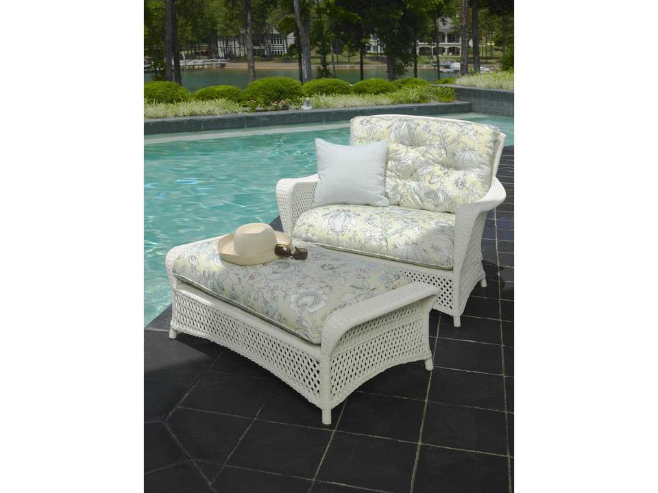 Grand Traverse Wicker Lounge Set