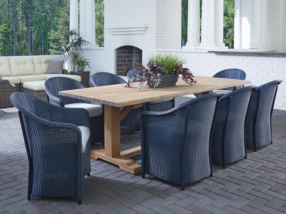 Weekend Retreat Wicker Patio Dining Set