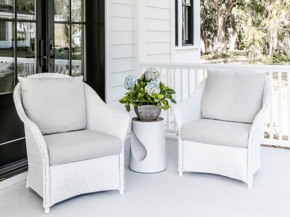 Weekend Retreat Wicker Outdoor Lounge Set